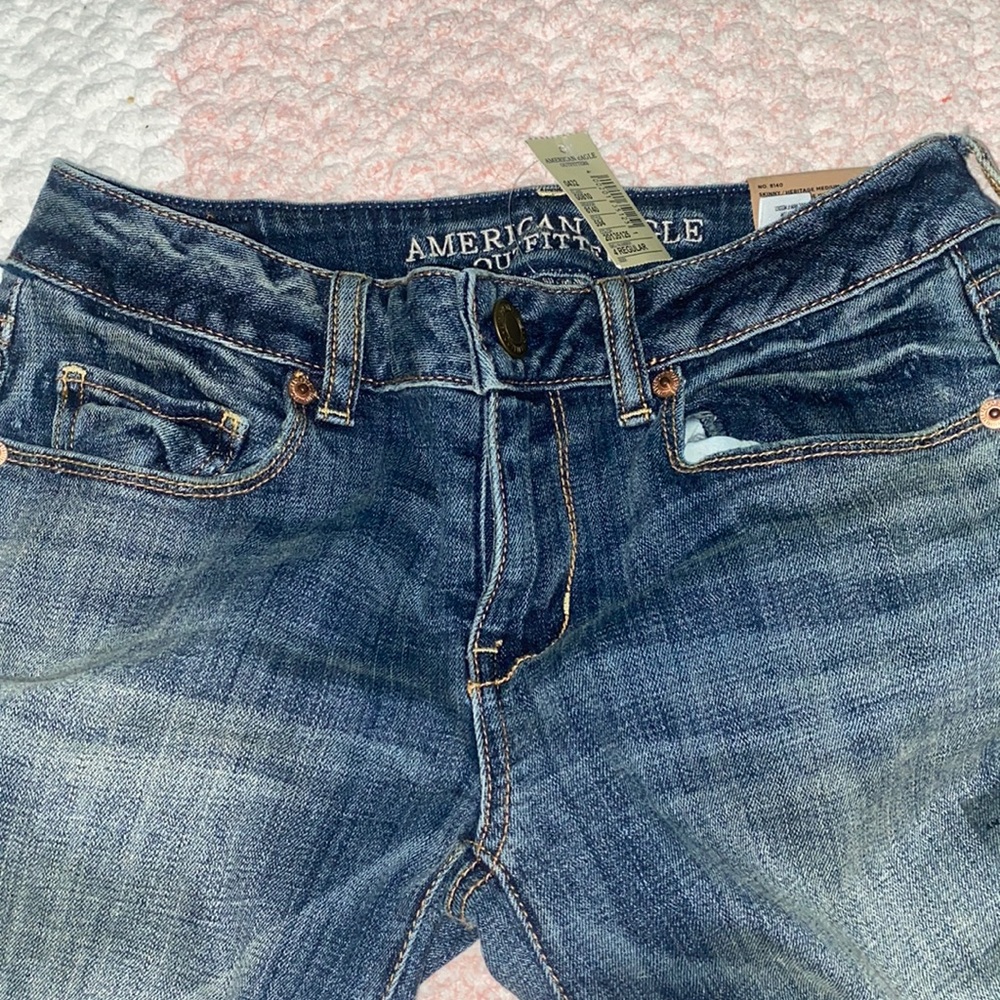 AMERICAN EAGLE DARK WASH JEANS